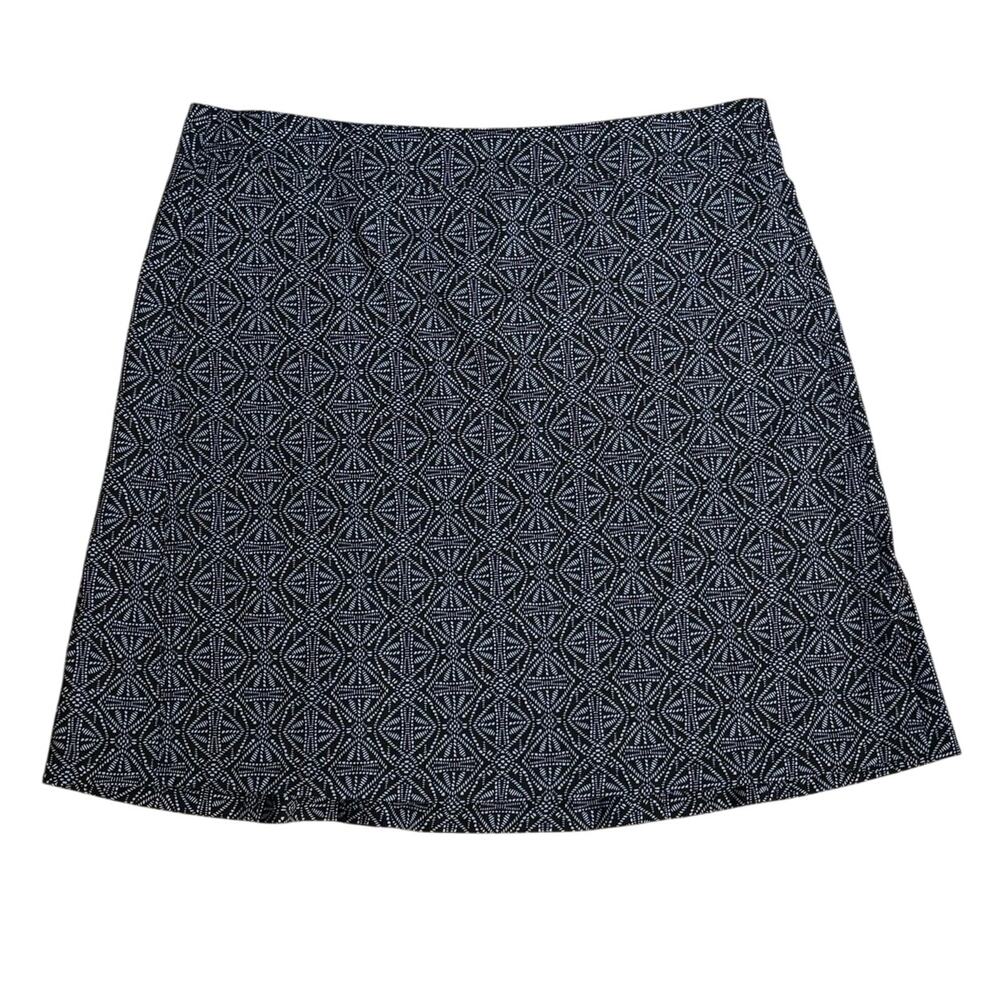 Rip Skirt Size L Wrap Skirt Black White Pattern Print Geometric Hawaiian